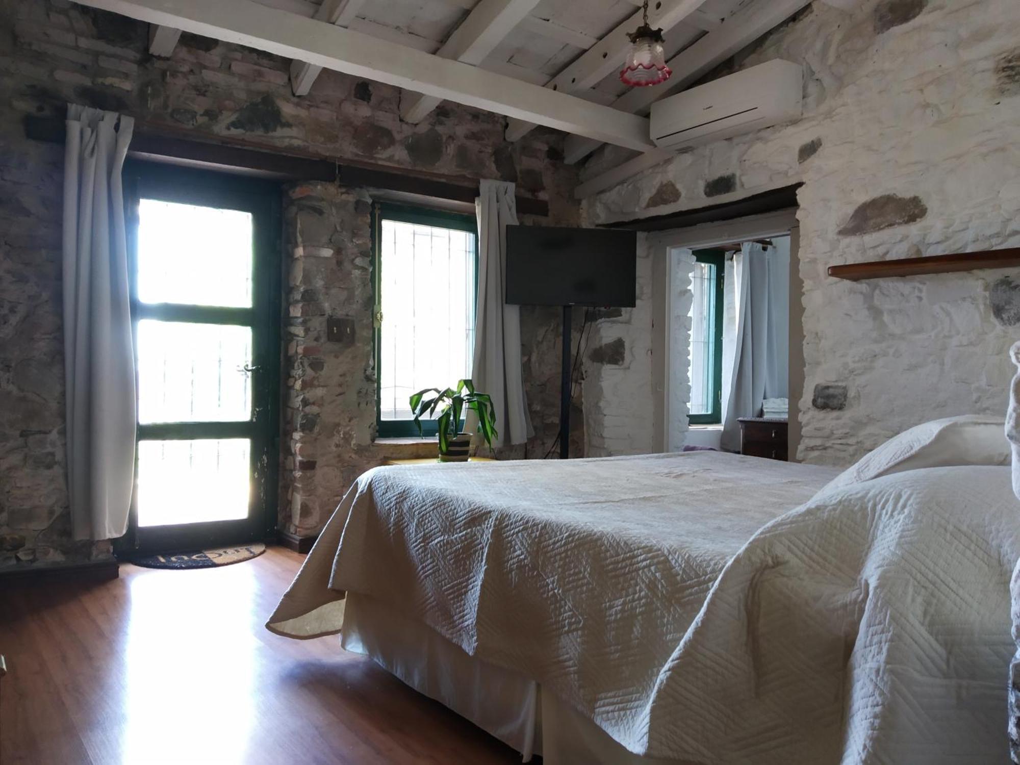 Casa Francis - Apartamentos Колония-дель-Сакраменто Экстерьер фото