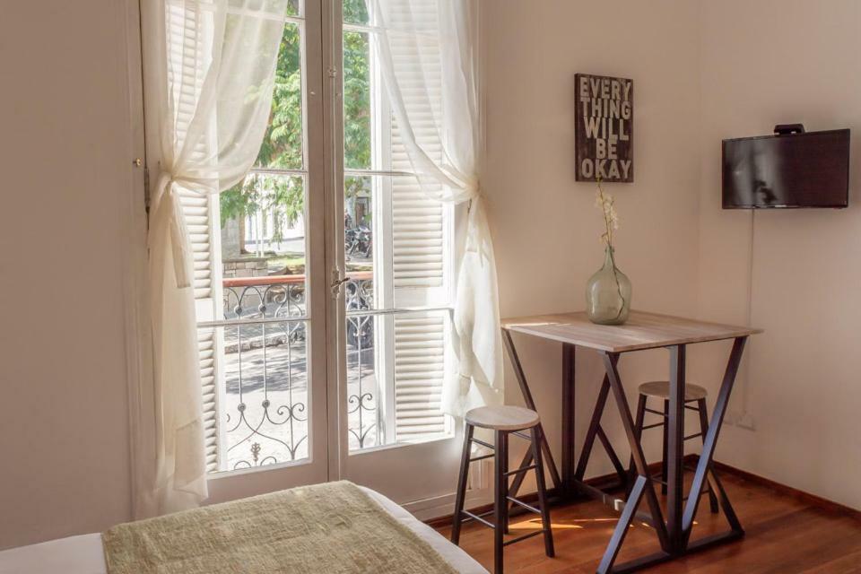Casa Francis - Apartamentos Колония-дель-Сакраменто Экстерьер фото